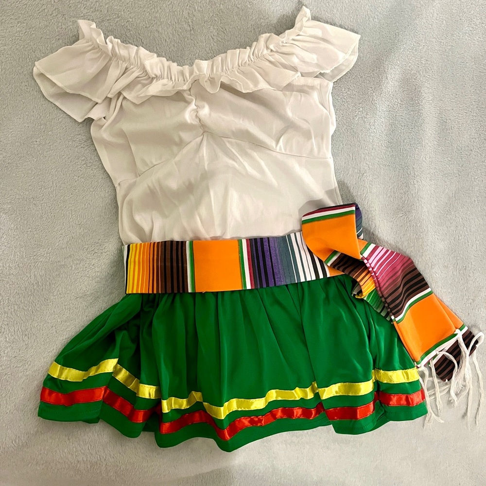 Cinco de Maio Mexican Costume for Women - Picture 2 of 2